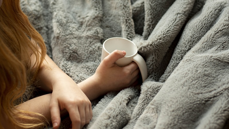 話題の加重ブランケット「ハグラビ」で眠りは変わる?本当の口コミと効果的な使い方を優しく解説します
